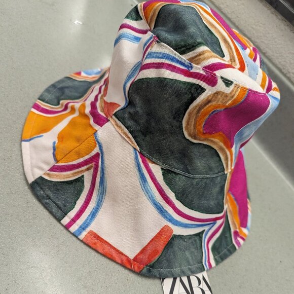 ZARA multicolor bucket hat with tie strap Pink Green size Small NWT - Picture 4 of 7